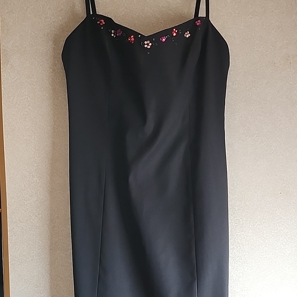 Laundry By Shelli Segal Black Camisole with Floral Embroidery - Picture 2 of 7
